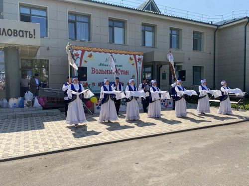 Сегодня в селе Вольнистан Буинского района земляки, договорившись, организовали праздник День села