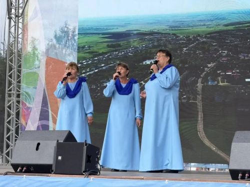 Народные коллективы Буинска приняли участие во Всероссийском фестивале в Алатыре (+фото)