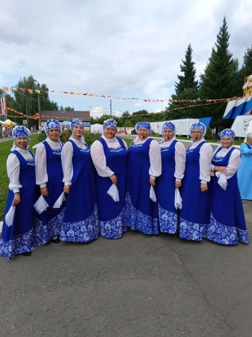 Народные коллективы Буинска приняли участие во Всероссийском фестивале в Алатыре (+фото)