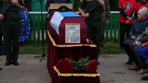 В селе Новые Чечкабы Буинского района проводили в последний путь Ильсура Зиннурова
