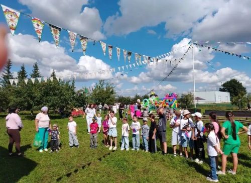 Буа районының Ташкичү авылында балалар өчен бәйрәм уздырылды