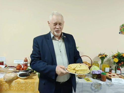 Среди ветеранов Буинска  организовали конкурс-выставку «Дары осени»