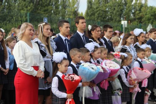 Праздничная линейка, посвящённая Дню знаний в Лицее № 2