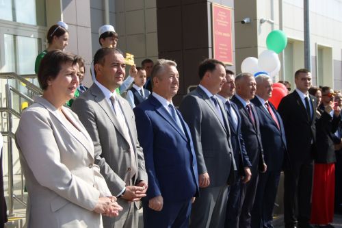 Праздничная линейка, посвящённая Дню знаний в Лицее № 2
