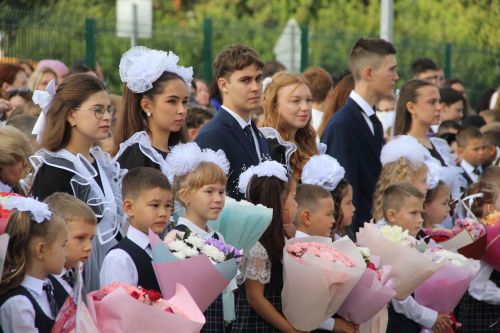 Праздничная линейка, посвящённая Дню знаний в Лицее № 2