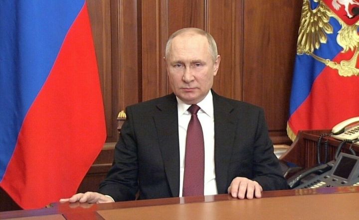 Владимир Путин мәктәп укучыларын һәм педагогларны Белем көне белән котлады