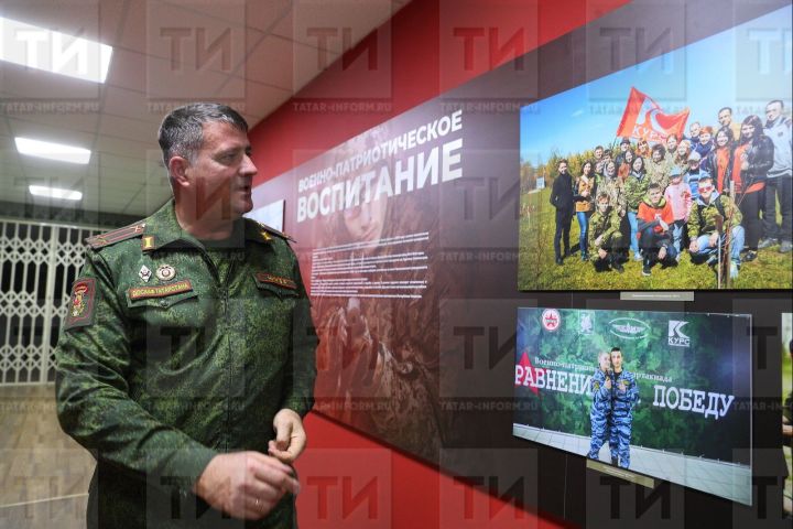 Путин положительно оценил идею создать в вузах патриотические центры