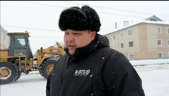 Борьба со снегом в Буинске: 10 единиц дополнительной техники и 11 дворников на 140 домов