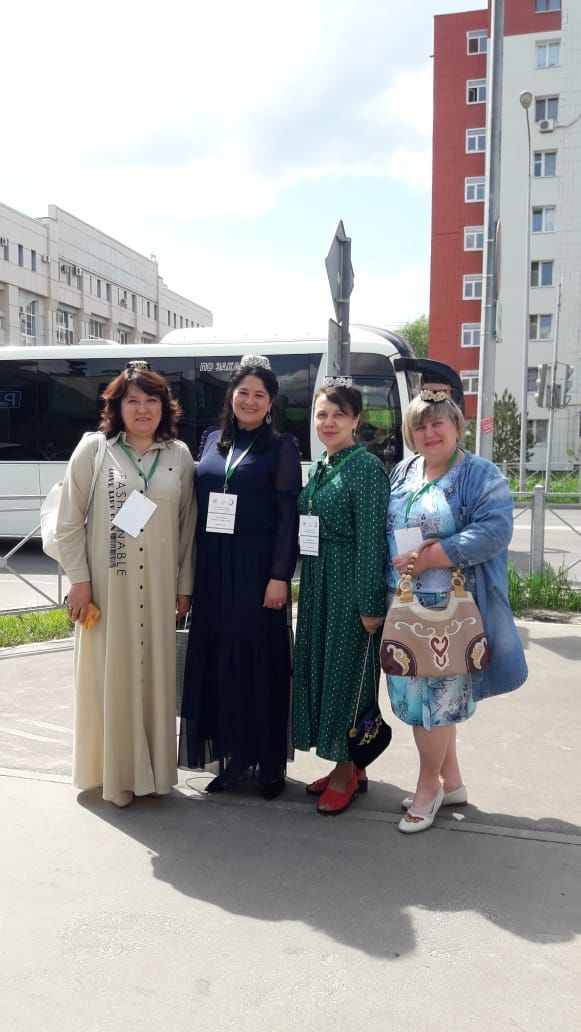 Сегодня в Казани проходил Всероссийский форум татарских женщин (+фото)