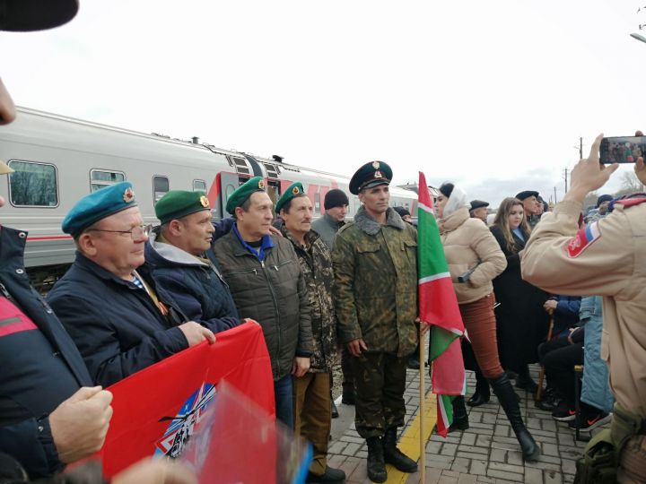 80 лет со дня строительства отрезка железной дороги «Свияжск -Ульяновск». Сегодня по этому маршруту в Буинск прибыл Поезд Победы (фото, видео)