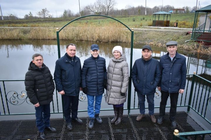 В деревне Новые Тинчали Буинского района собрались сельчане, земляки