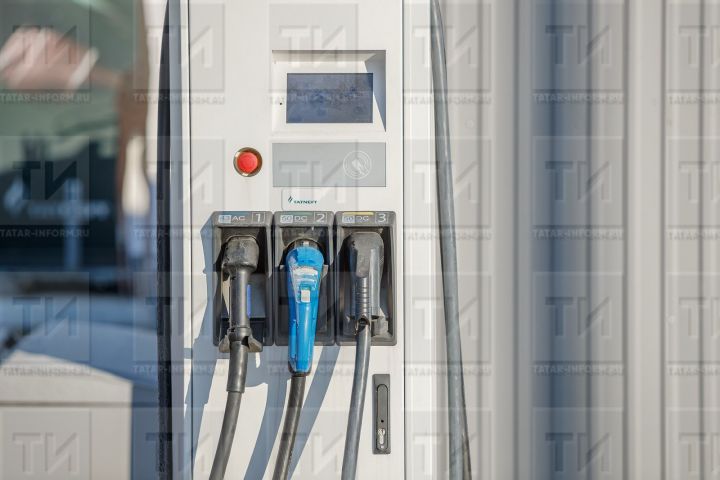 В Татарстане впервые с начала лета скакнули цены на бензин