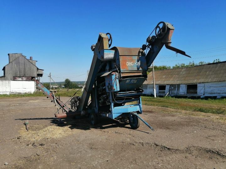 Управляющий Сорок-Сайдакским отделением агрофирмы «Заря» Буинского района Сайдаш Исламов: «Неспроста с давних времен зерно хранили в приподнятых над землей бревенчатых амбарах» (фото, видео)