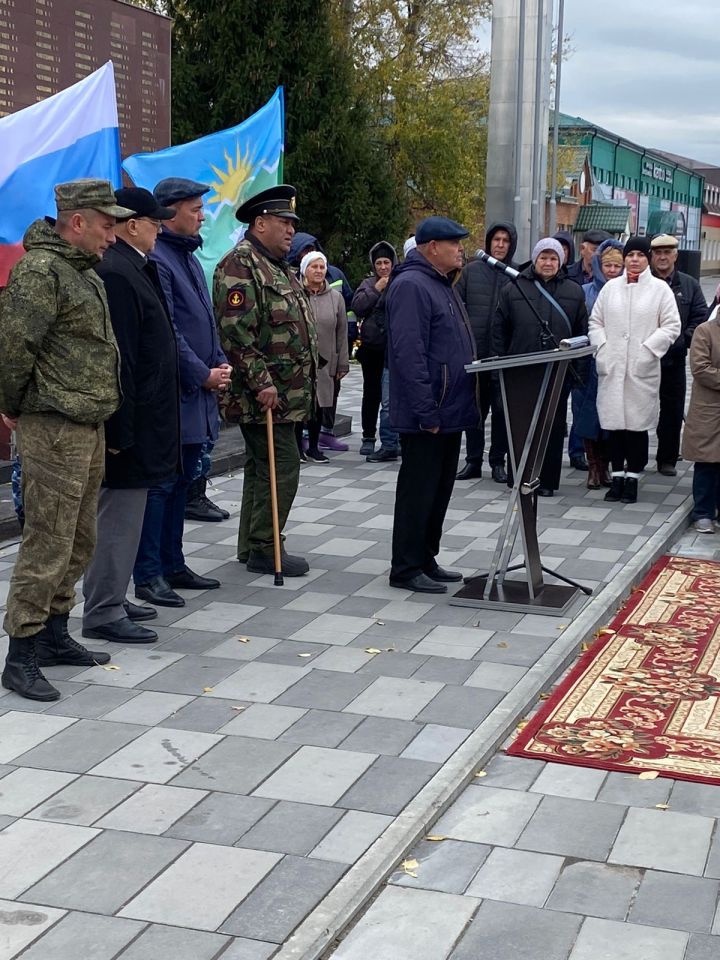 В Буинске простились добровольцем батальона «Алга» сержантом Александром Хлаповым