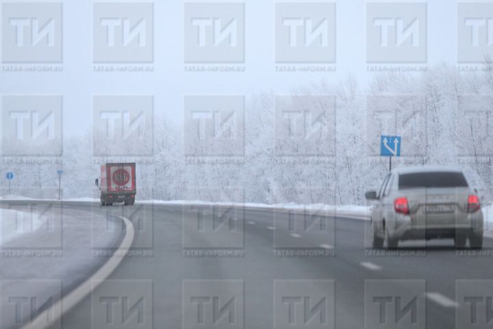 ГИБДД Татарстана предупредила водителей о гололедице на дорогах
