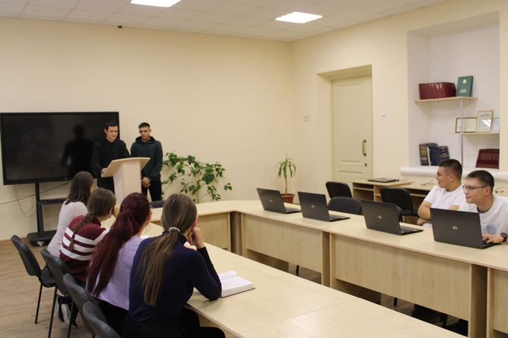 В Буинском ветеринарном техникуме отметили день школьных библиотек