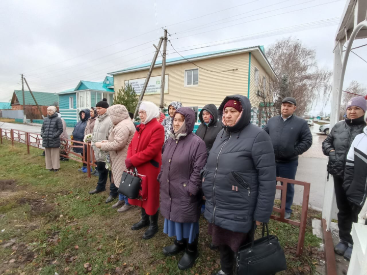 Память погибшего участника СВО увековечили в родной деревне