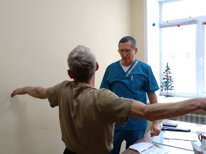 Казан табиблары Буа районы үзәк хастаханәсендә пациентларны кабул итүне оештырды