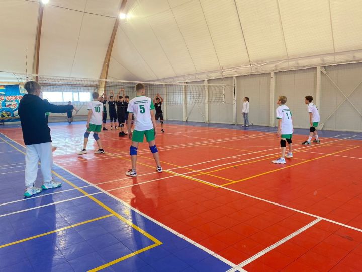 В Буинске прошел Межрегиональный турнир по волейболу