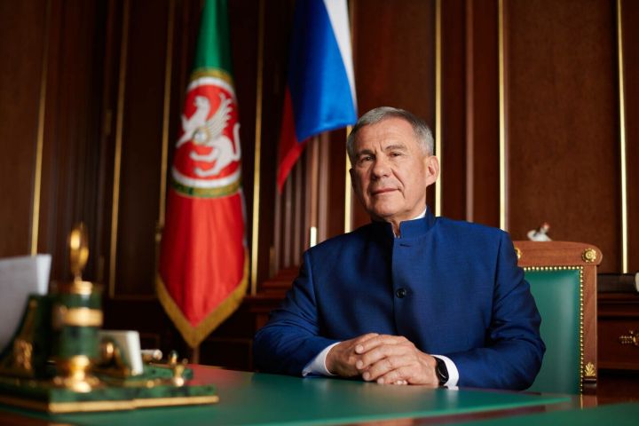 Рөстәм Миңнеханов татарстанлыларны Халыклар бердәмлеге көне белән котлады