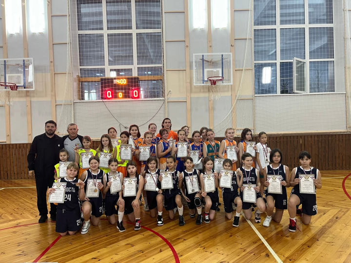 В СШ «Юность» прошло открытое первенство по баскетболу среди девушек