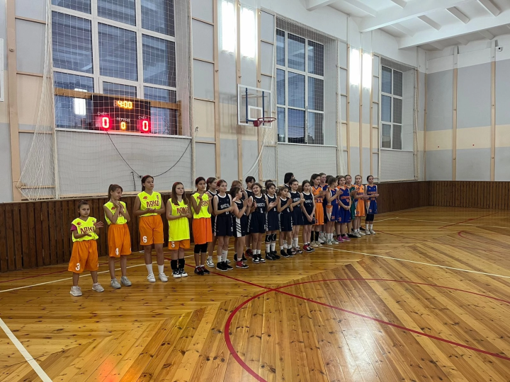 В СШ «Юность» прошло открытое первенство по баскетболу среди девушек