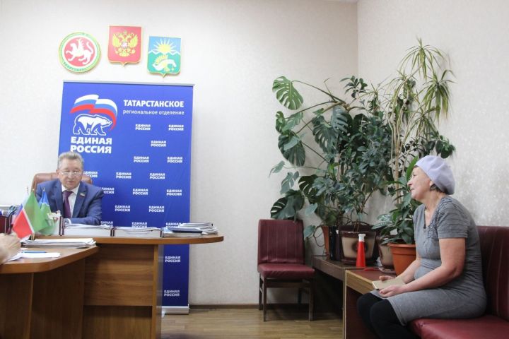 Депутат Госсовета РТ посетил  Буинский дом-интернат для престарелых и инвалидов