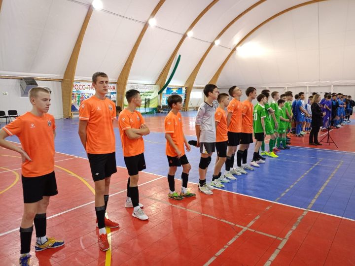 В Буинске проходят финальные игры Первенства РТ по мини - футболу среди юношей 2008-2009 г. р.