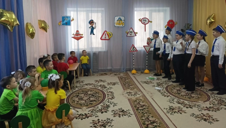 В детском саду «Алтынчеч» прошла интеллектуальная игра «Знатоки ПДД»