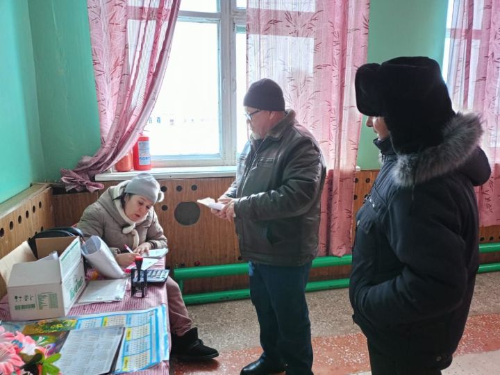 В селе Нижний Наратбаш Буинского района за два дня на «Байрак» подписались более шестидесяти человек