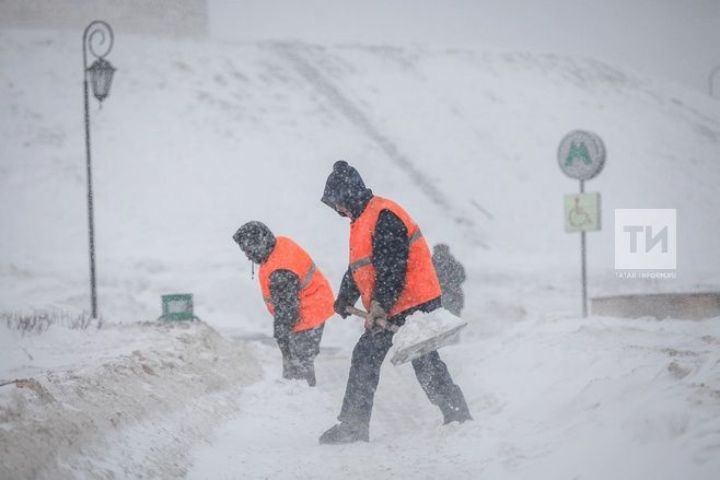 В Татарстане объявили штормовое предупреждение из-за сильного снегопада