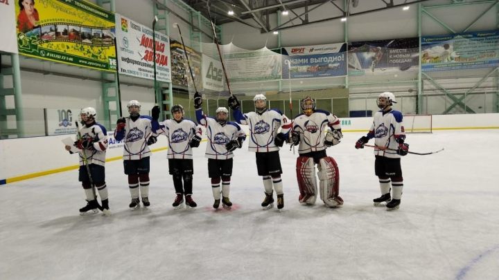 Команда «Арктика» выиграла в новогоднем турнире