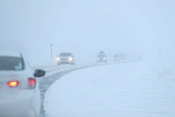 ГИБДД Татарстана напоминает водителям о безопасности на дороге при снежных заносах