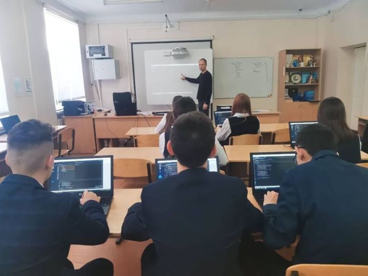 В Буинском лицее обучают IT - профессиям
