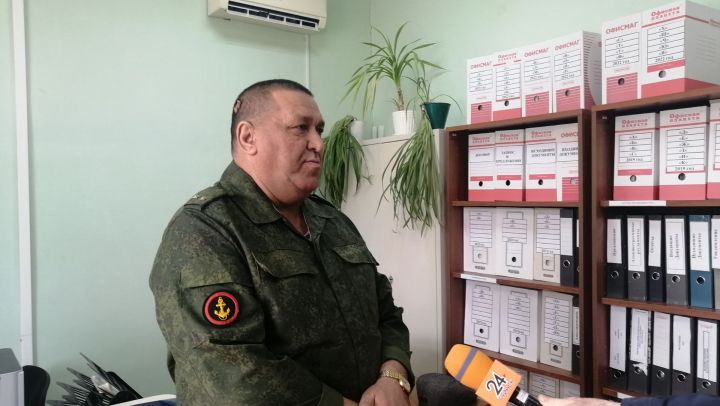Сегодня в Центре занятости была дана информация о военной службе по контракту (фото,видео)