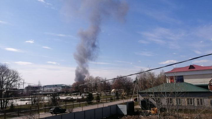 Над  Буинском чёрный дым (видео)