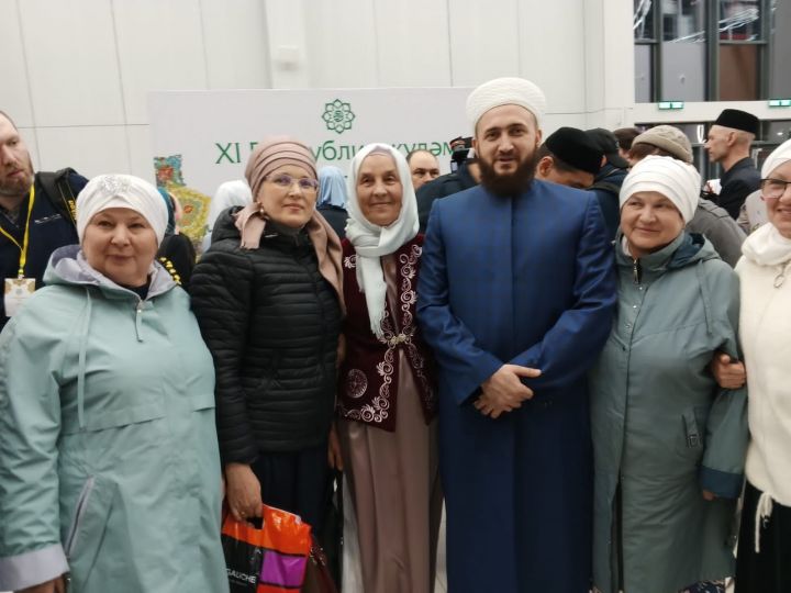 40 человек из Буинска участвовали в проходившем в » Казань Экспо» республиканском ифтаре