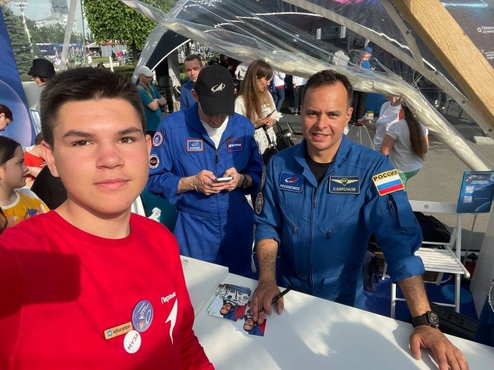 Радмир Файзуллин из Буинского района принял участие во Всероссийском фестивале Движения Первых в Москве (+фото)