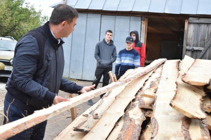 В Буинске готовятся к отправке большого груза в Лисичанск