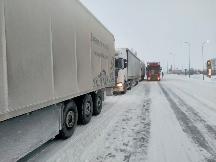 Буа районы аша узучы федераль трасса зур автомобильләр өчен әлегә ябык