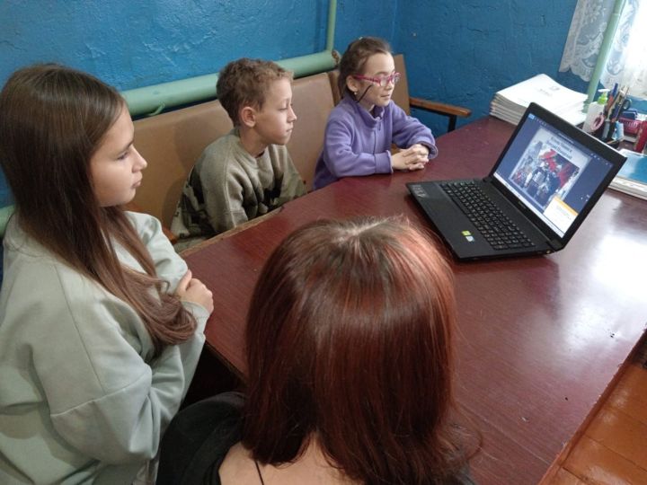 В деревне Старые Бурундуки Буинского района детям рассказали о дружбе и единстве (фото)