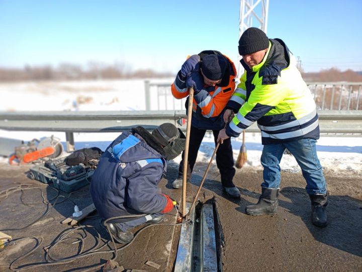 Начат ремонт Адав-Тулумбаевского моста работниками «Волгадорстрой» в Буинском районе