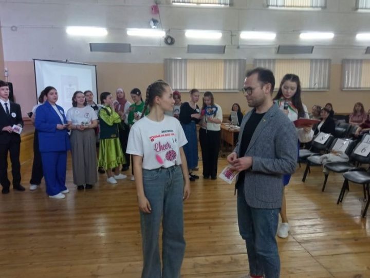 «Татарстан Республикасының иң дәртле эйдэманы» Буа шәһәренең 1 номерлы мәктәбендә укый