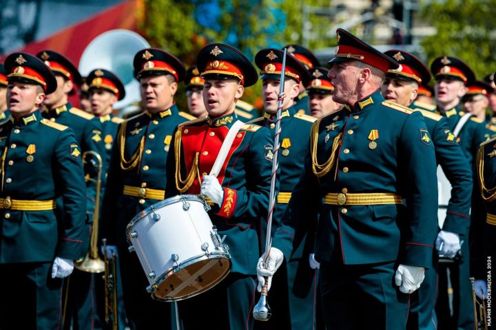 Выпускник школы №1 города Буинска стал участником Парада Победы в Москве