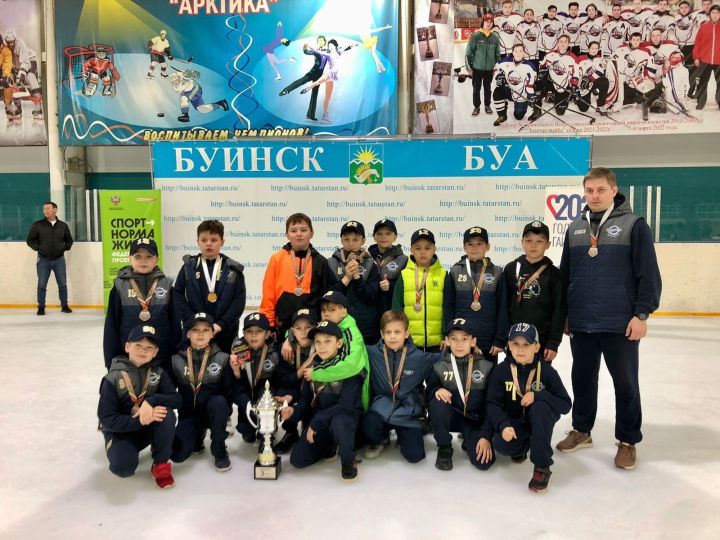 Яркая победа буинских хоккеистов на «Кубке Закрытия сезона»