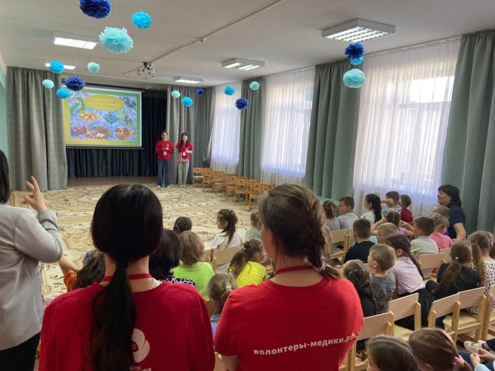 Воспитанники детского сада «Ромашка» города Буинска изучили основы здорового питания