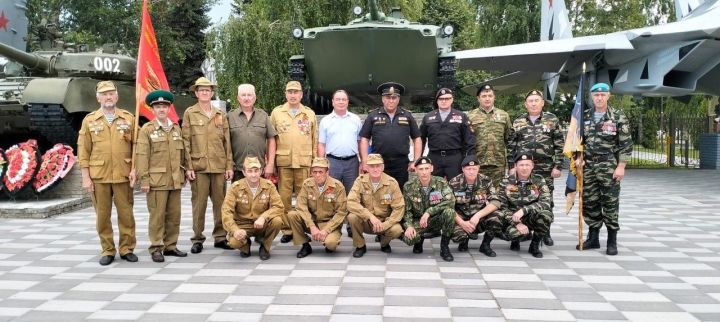 Сегодня в Буинске прошел митинг, посвященный Дню ветеранов боевых действий (фото)