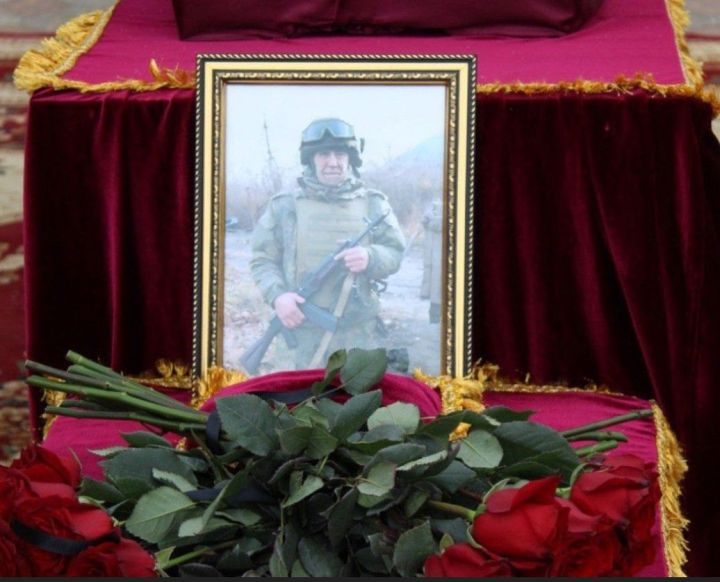 Буинск простился с военнослужащим Шаукатом Матьязовым, погибшим в зоне СВО