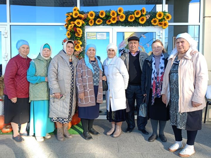 Сегодня в  Буинске в День пожилых поздравили юбиляров  (фото)