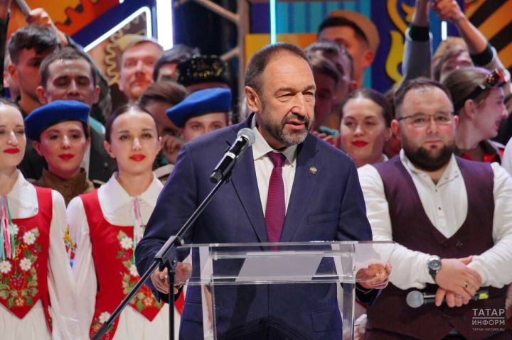 В КРК «Пирамида» прошел финал фестиваля «Безнен заман», Гран-при вручил Алексей Песошин